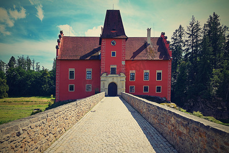 捷克共和国的红色城堡 Cervena Lhota。