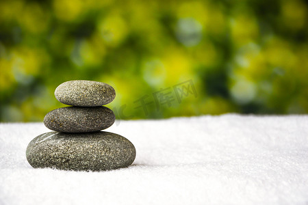 鹅卵石堆，平衡，冥想用的石头金字塔，禅宗石头堆，复制空间，spa