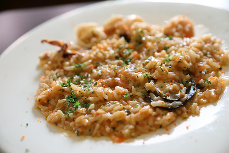 海鲜烩饭，桌上的传统意大利米饭