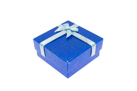 蓝色装饰彩带摄影照片_蓝色圣诞及重要节日礼盒