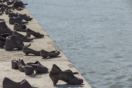 布达佩斯多瑙河畔的鞋子