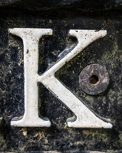 遇险状态排版中的书面措辞发现字母 K