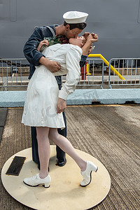瓦胡岛珍珠港的亲吻或无条件投降雕像