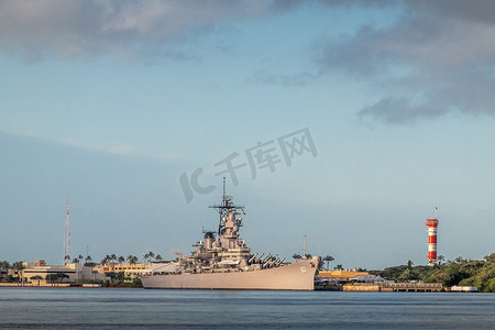 USS 密苏里号战舰在珍珠港、瓦胡岛、夏威夷、U 的阳光下