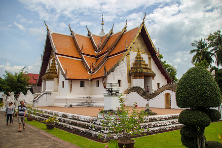 古风背景建筑摄影照片_泰国南府富民寺