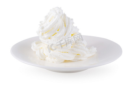 白色背景中分离的一碗鲜奶油