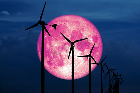 snow moon back 风力涡轮机产生风能，这是一种清洁能源