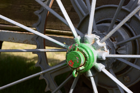 旧辐条马车车轮
