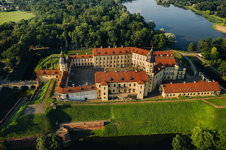白俄罗斯涅斯维日市夏季涅斯维日城堡