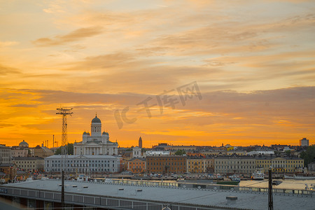 南港的日落景色，在赫尔辛基