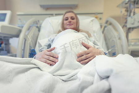 产前诊所的孕妇