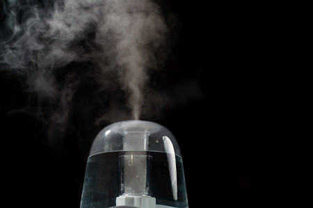 芳香油扩散器或空气加湿器，增加空气湿度 i