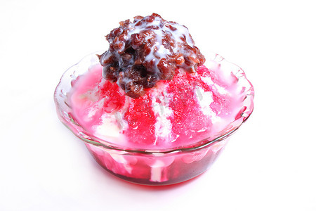 日式菜单背景摄影照片_传统日式甜点一碗红豆糖配红冰