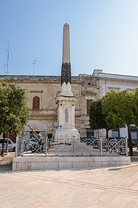 阿尔贝罗贝洛的二战纪念碑