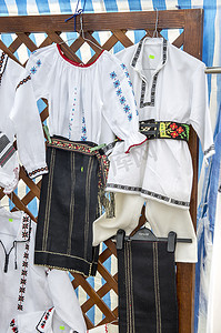罗马尼亚传统服装