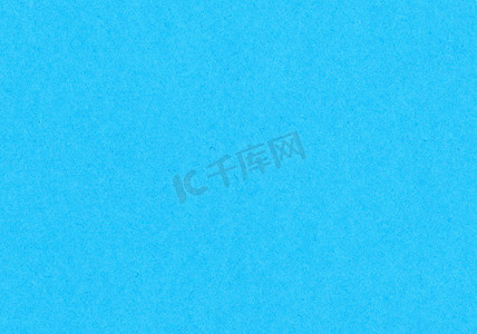 超高清光电动淡蓝色无涂层 Kaskad 纸纹理背景近距离扫描演示墙纸或带有复制空间的模型，用于具有精细光滑纤维颗粒的文本