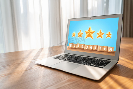 评价与反馈摄影照片_现代软件计算机的顾客满意度与评价分析
