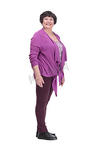 紫色女摄影照片_全长休闲老年妇女穿着紫色衬衫。