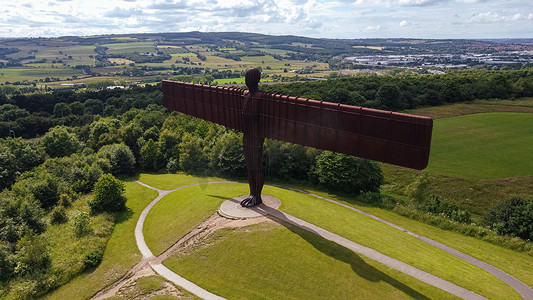 雕塑的无人机拍摄，北方天使，盖茨黑德，英国