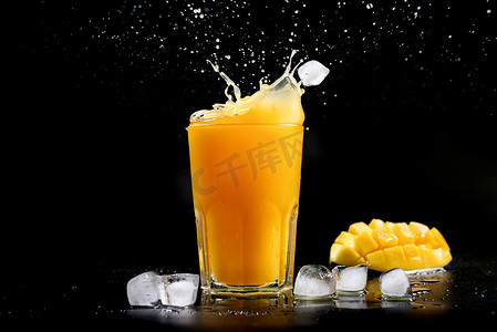 新鲜芒果汁。