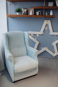 现代装饰工作室蓝墙漂亮的白色字母新年快乐