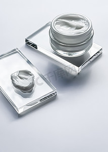 玻璃、美容护肤、化妆品科学上的面霜保湿罐和产品样品