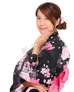 日本和服摄影照片_穿着日本和服的年轻女子