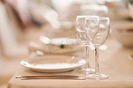 活动派对摄影照片_为活动派对或婚宴布置的餐桌。