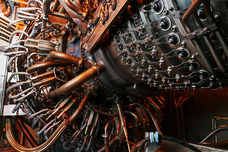 涡轮涡轮发动机摄影照片_喷气式飞机的可操作燃气涡轮发动机部件