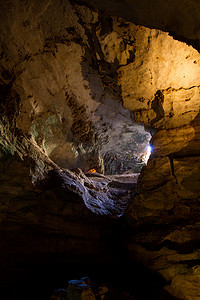 巴卡雷龙摄影照片_卡尔斯巴德洞穴
