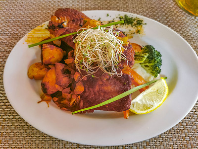墨西哥 PapaCharly Playa del Carmen 餐厅的食物和饮料。