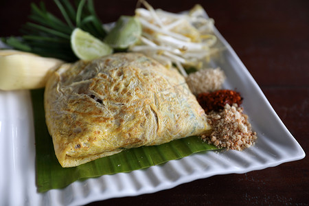 padthai摄影照片_泰国当地美食 padthai 炒面