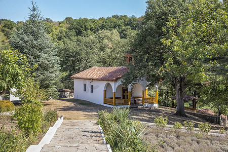保加利亚圣阿塔纳修斯修道院的庭院。