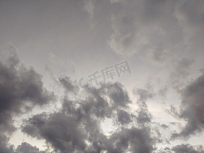 乌云雨摄影照片_雨云乌云抽象天气季节自然天空背景