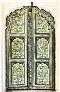 手绘旅游摄影照片_哈瓦泰姬陵内的手绘旧门。