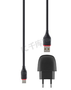 用于电话平板电脑的电源适配器和带 USB 和微型 USB 连接器的电缆，隔离在白色背景上