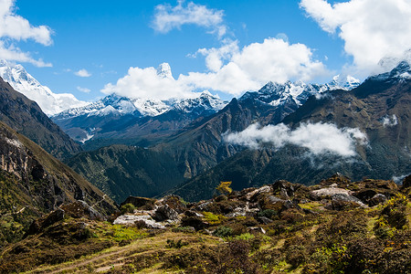 洛子峰摄影照片_阿玛达布拉姆峰和洛子峰：喜马拉雅山景观