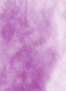 手绘背景紫色摄影照片_抽象紫色水彩背景。