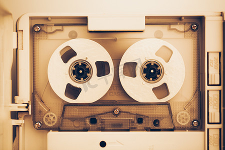 老式磁带摄影照片_老式录音带紧凑型盒式磁带
