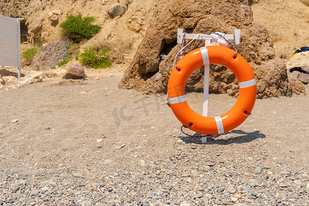 救生红日落设备保护浮标救生圈救援救生圈，免受海橙、海水守卫的安全危险。
