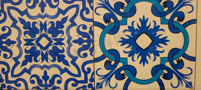 带图纸的蓝色和白色葡萄牙瓷砖