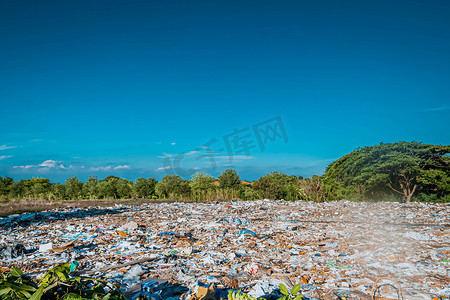 Trash Keeper Land 垃圾填埋场环境。