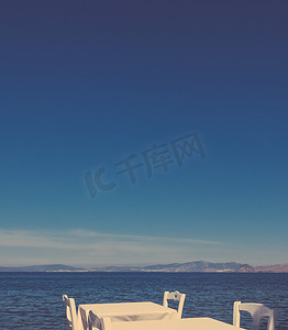 海边酒店摄影照片_海边餐厅，地中海度假