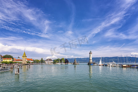 德国林道 — 2019年7月21日：康斯坦茨湖风景如画的港口小镇林道