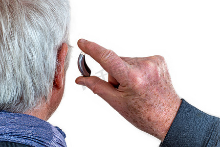 老人的助听器，听力障碍