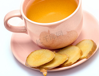 姜茶杯代表清爽加香料和点心