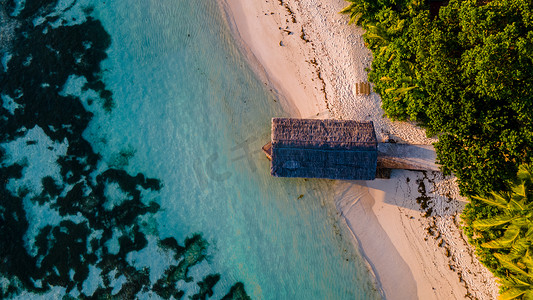 digue摄影照片_Anse Source dArgent beach, La Digue Island, Seyshelles, La Digue Seychelles 鸟瞰无人机鸟瞰图