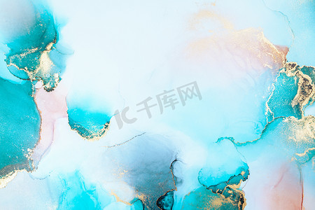 水墨画晕染摄影照片_大理石液体水墨艺术画在纸上的豪华蓝色抽象背景。