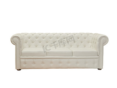 米色皮革沙发，复古风格，白色背景，前视图