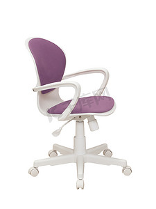 橘黄紫色摄影照片_紫色办公织物扶手椅，轮子隔离在白色背景，侧视图